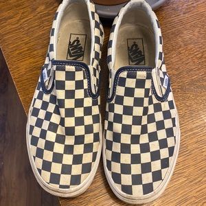 Checkered Navy and White vans slip on